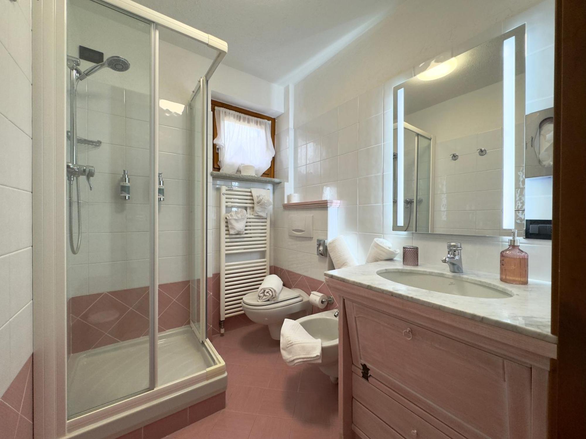Hotel Le Bouquet Cogne Extérieur photo
