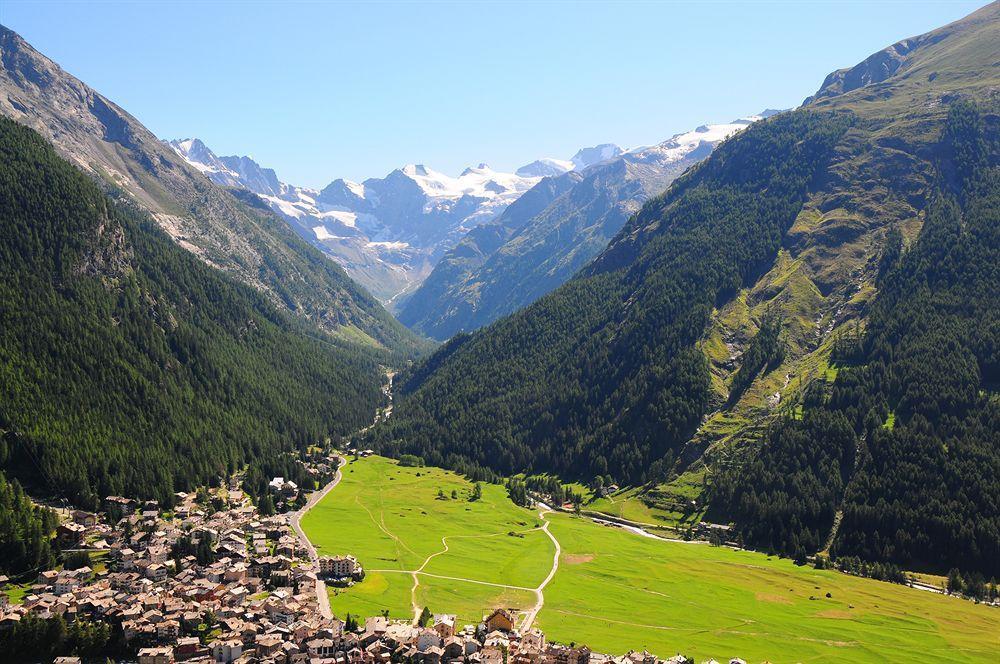 Hotel Le Bouquet Cogne Extérieur photo
